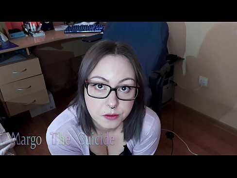 ❤️ Nighean gnèitheach le speuclairean a’ suirghe Dildo gu domhainn air a’ chamara ☑ Porno leinn gd.drpornofilme.ru ❌❤
