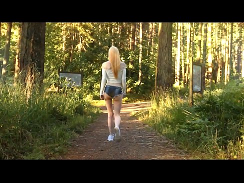 ❤️ Bidh boireannach brèagha a ’gluasad gu slaodach, chan e bhidio nude ☑ Porno leinn gd.drpornofilme.ru ❌❤