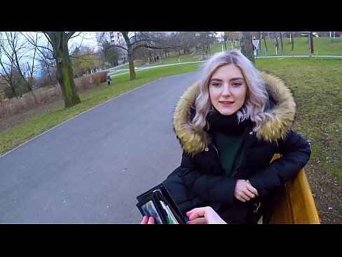 ❤️ Swallows hot cum coigreach airson airgead - blowjob anns a 'phàirc le Eva Elfie ☑ Porno leinn gd.drpornofilme.ru ❌❤